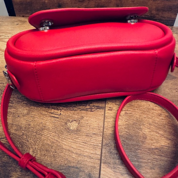 MELIE BIANCO RED CICI SKY RECYCLED VEGAN CROSSBODY SATCHEL BAG NEW - Picture 7 of 7
